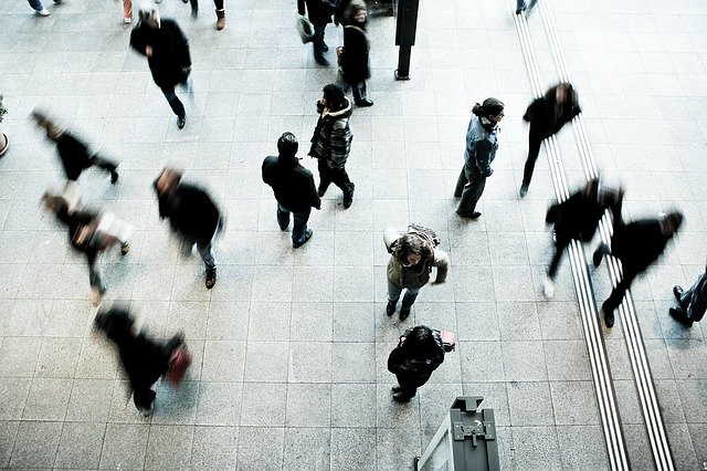 pedestrians-g9e3594cec_640.jpg